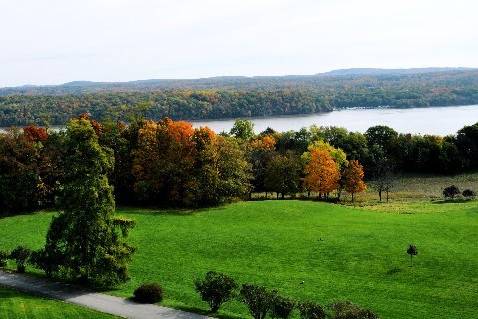 What a beautiful location for an outdoor wedding.  A magnificent tent would look great on this location.