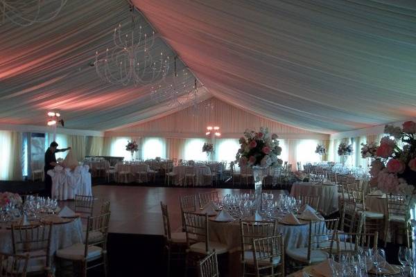 This is the same angle of the tent as the first picture, except now it's BEAUTIFUL!!!