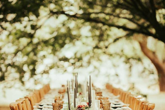 Wayfarer dinner tables include