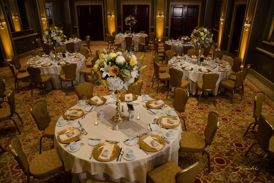 Ballroom setting, gold charger