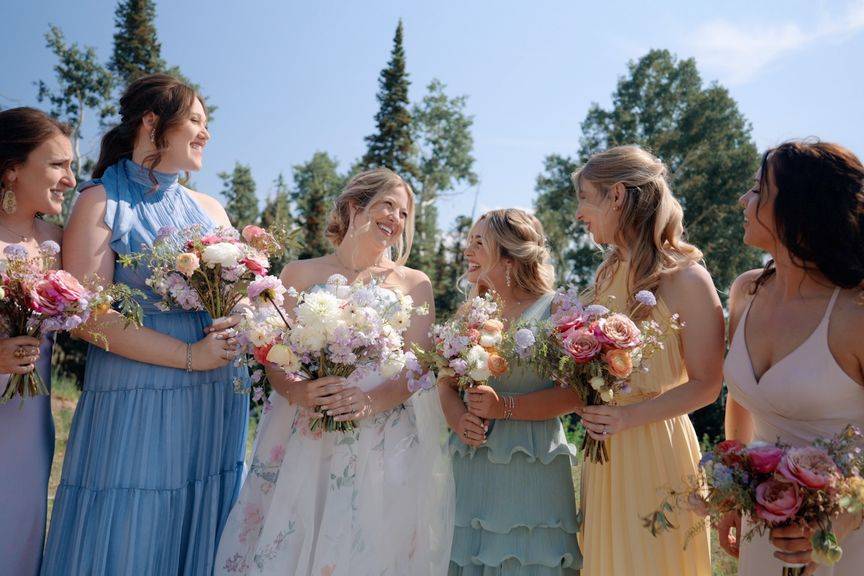 Colorado bride and her squad.