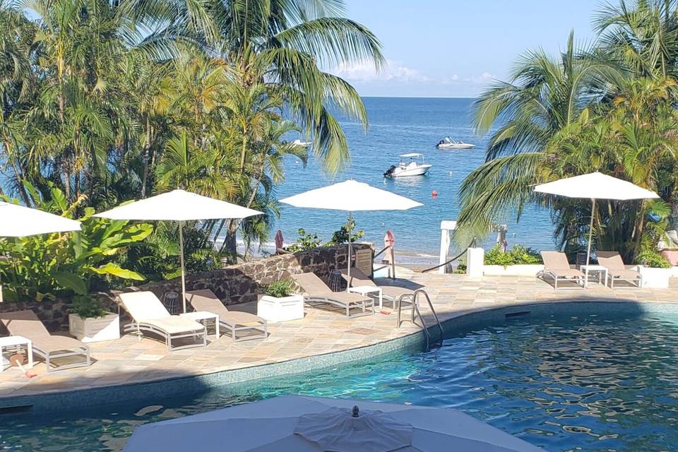 RosevilleTravels Inc.