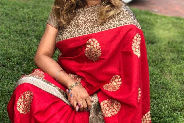 Naz in cultural outfit