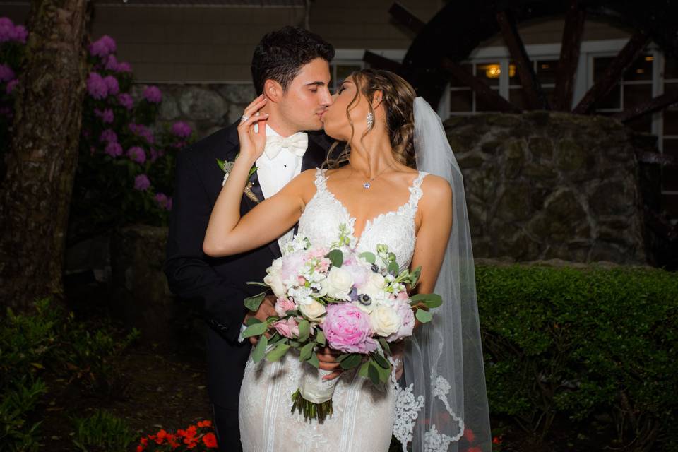 Romantic kiss