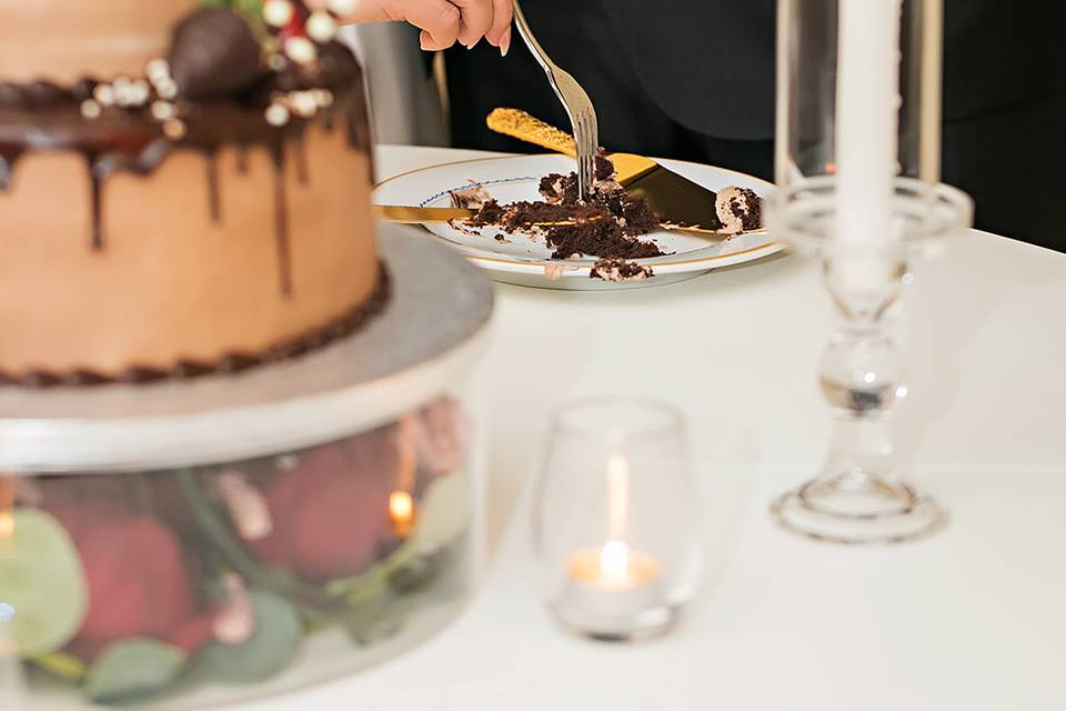Cake cutting details