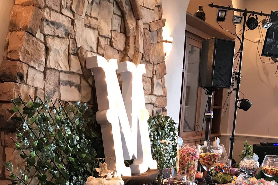 Sweet 16 dessert bar