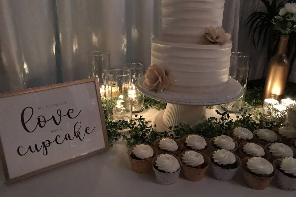 Cake table