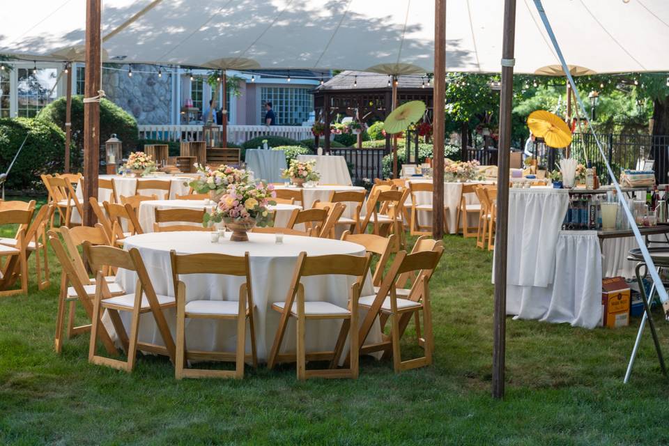 A lovely summer tent wedding