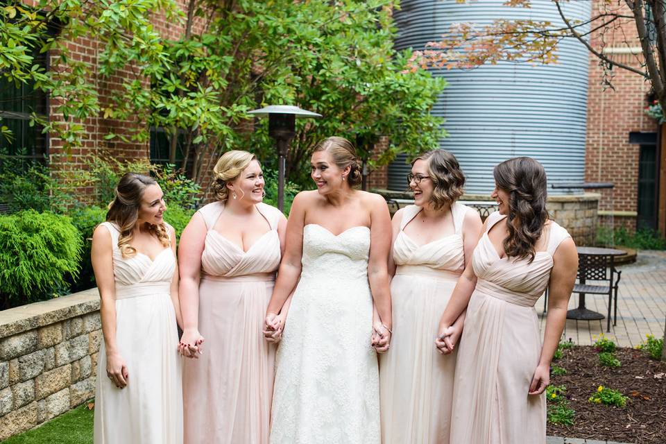 Bride and her bridesmaids | Photo credit: Lauren C Photography