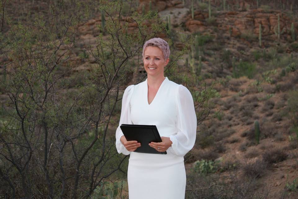 Elegant desert elopement