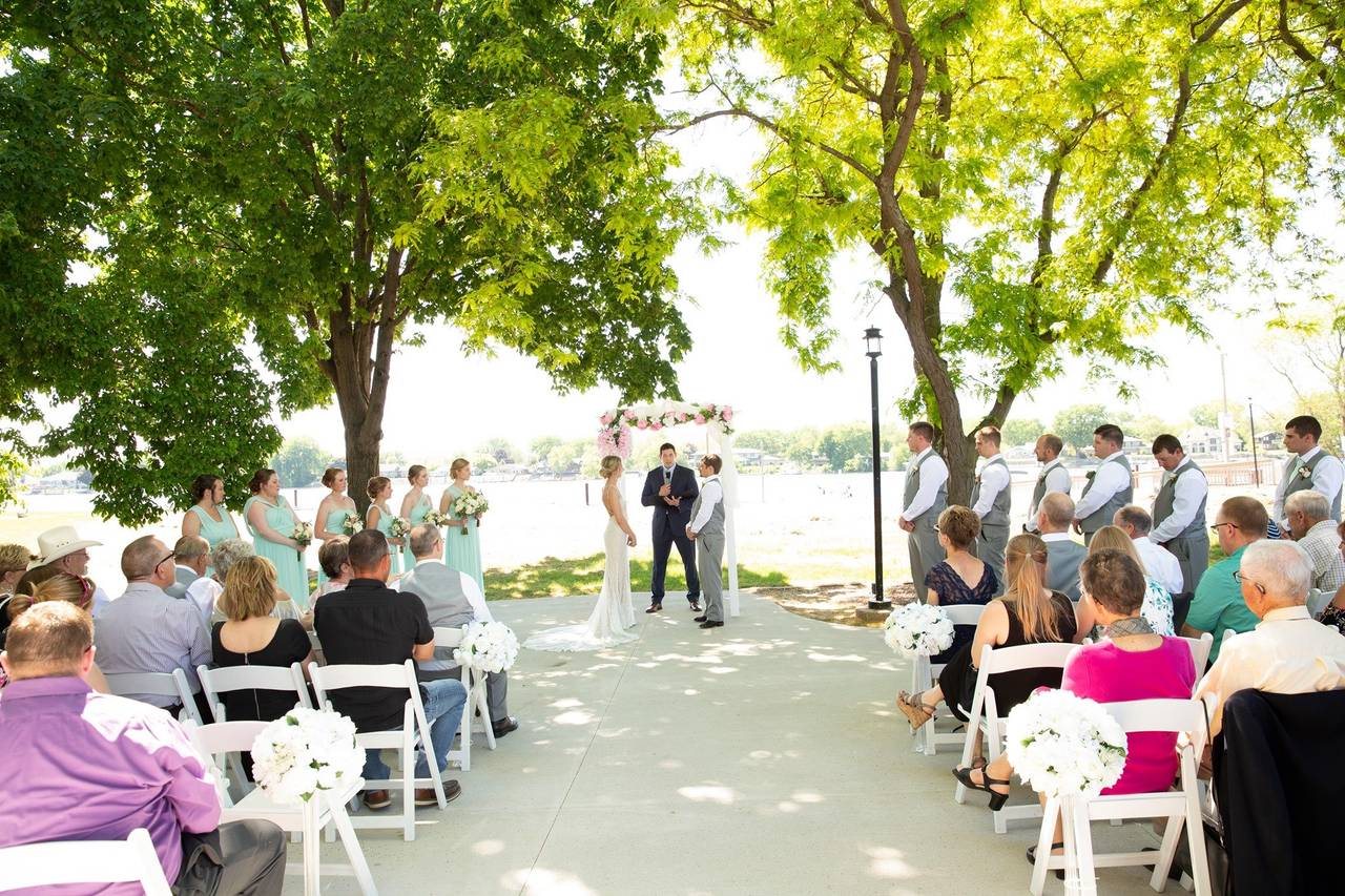 The 10 Best Wedding Venues in La Crosse, WI WeddingWire