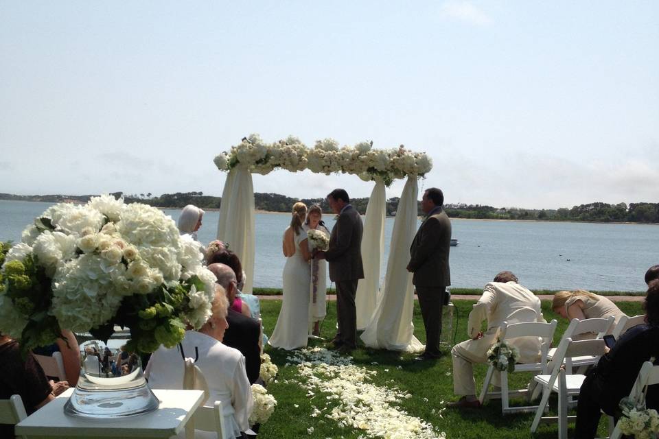 Wedding by the lake