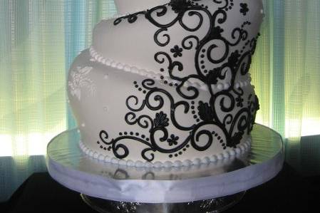 White topsy tervy wedding cake