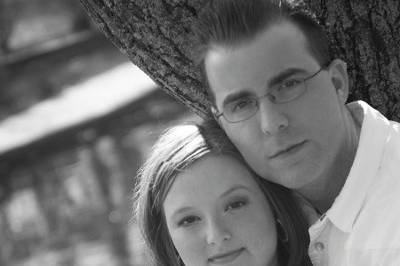 Early Spring Engagement Photography at Loose Park.