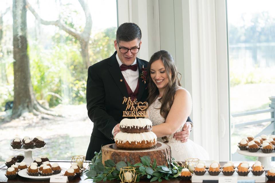 Cutting the cake