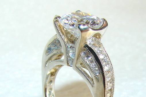 Jjanusz Custom Jewelry Design