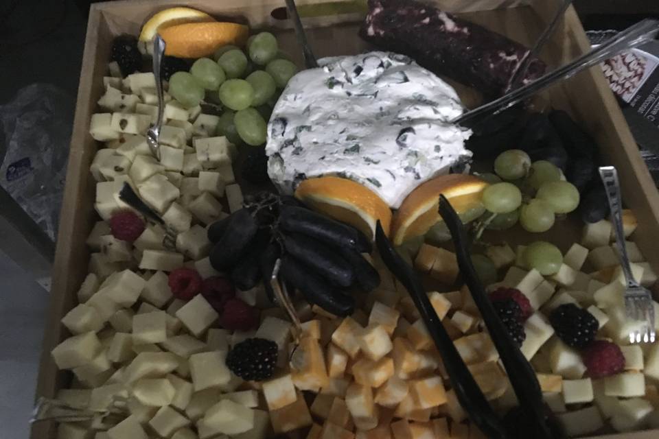CHeeseball and assorted cheese