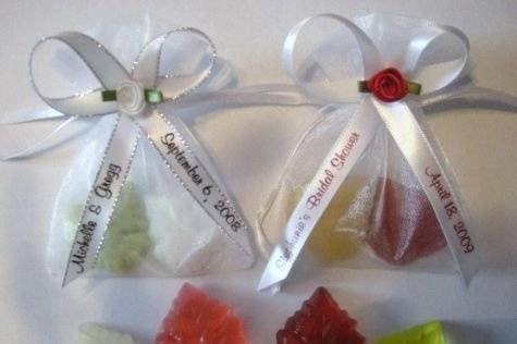 Completely customizable favors