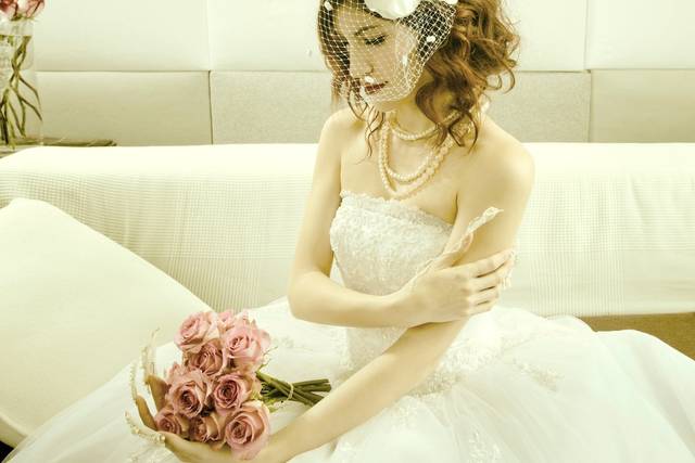 Hair: Kao Vey Saephanh
Nails: Sindy Mark of Wild Orchid Studios
Photography:Ernest Favis
Makeup:Elizabeth Chang
Model: Meredith Micheaux-Haode