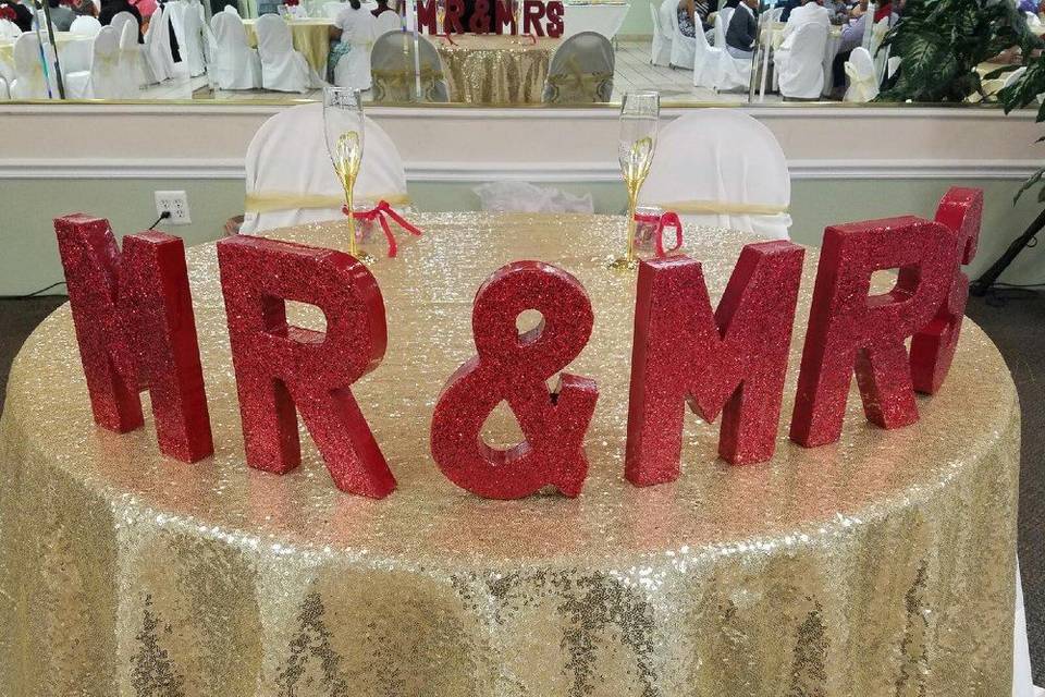 Sweetheart table