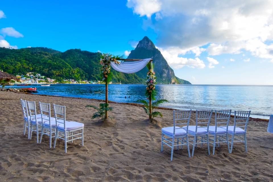 Beach dinner set up