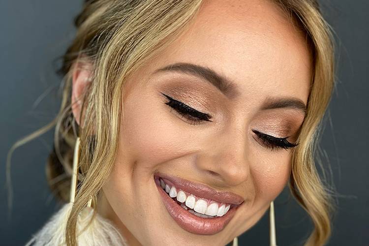 15 Best Makeup Artists in USA, Famous, Professional, American Bridal  Makeup