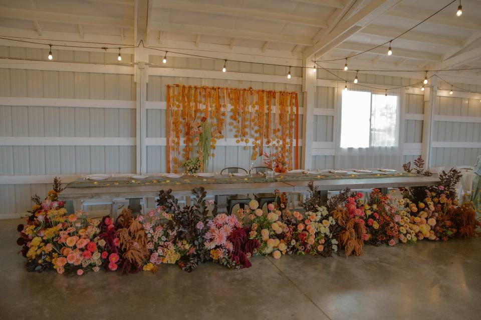 WOW FACTOR SWEETHEART TABLE