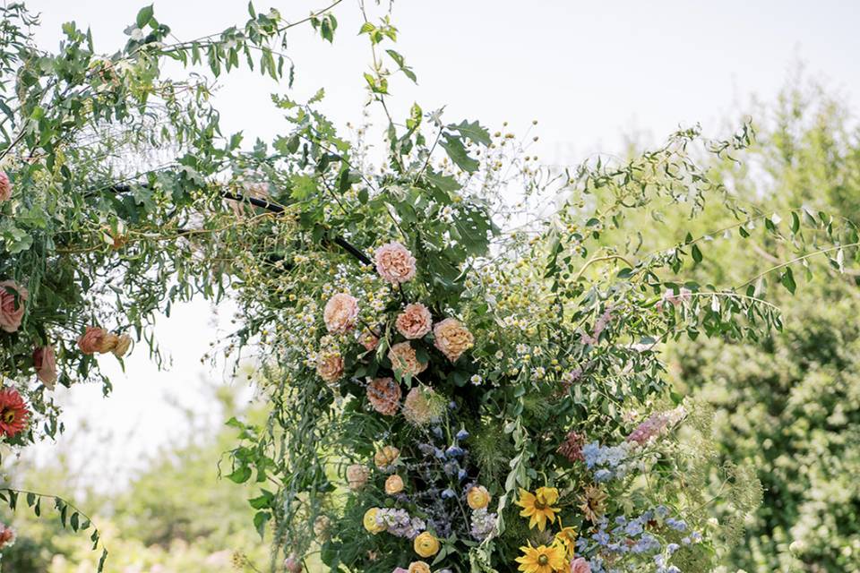 Ceremony arch, garden style