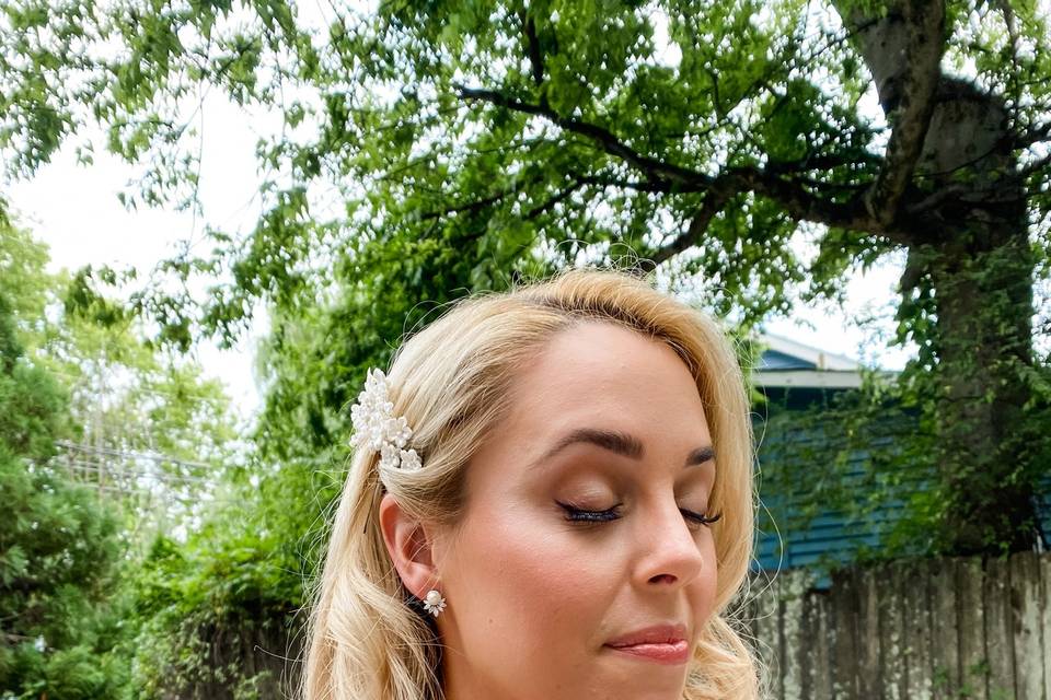 Bride Hollywood glam