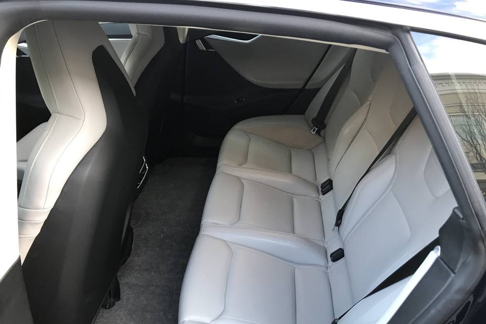 Spacious rear seating -left