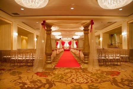An aisle to remember at the Omni William Penn Hotel.
