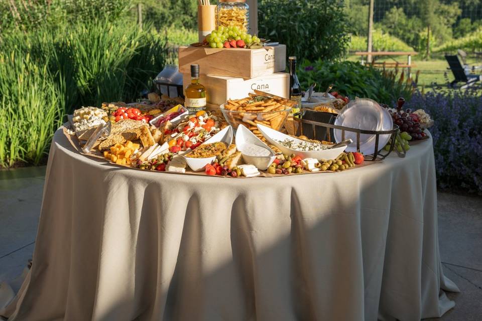 Grazing table round