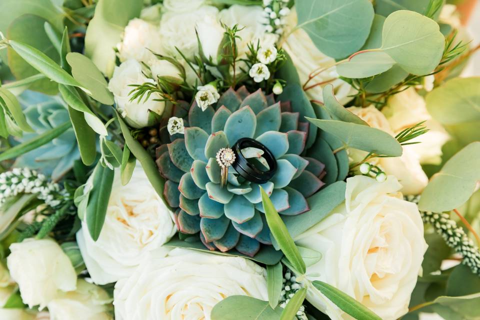 Bouquet closeup - Kacy Hughes Photography