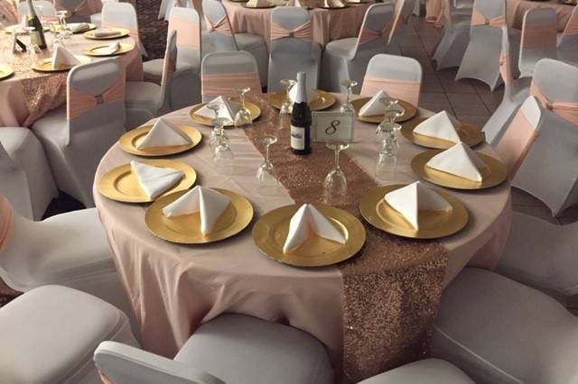 Specialty table setting