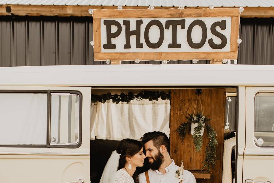 WildHearts Photo Booth Bus