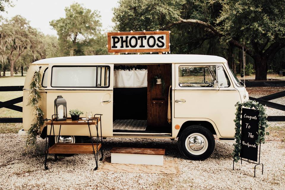 WildHearts Photo Booth Bus