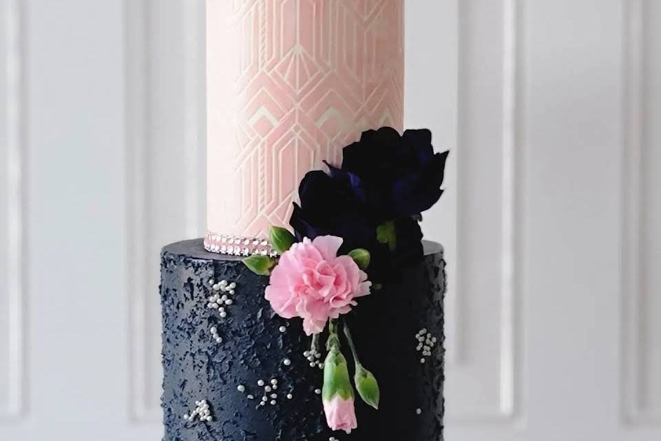 Elegant wedding cake