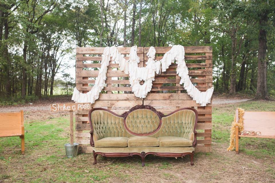 The Barn at Gully Tavern - ceremony pews