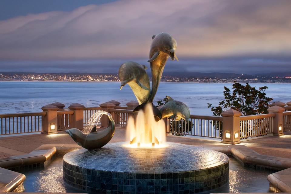 The Iconic Dolphins Fountain