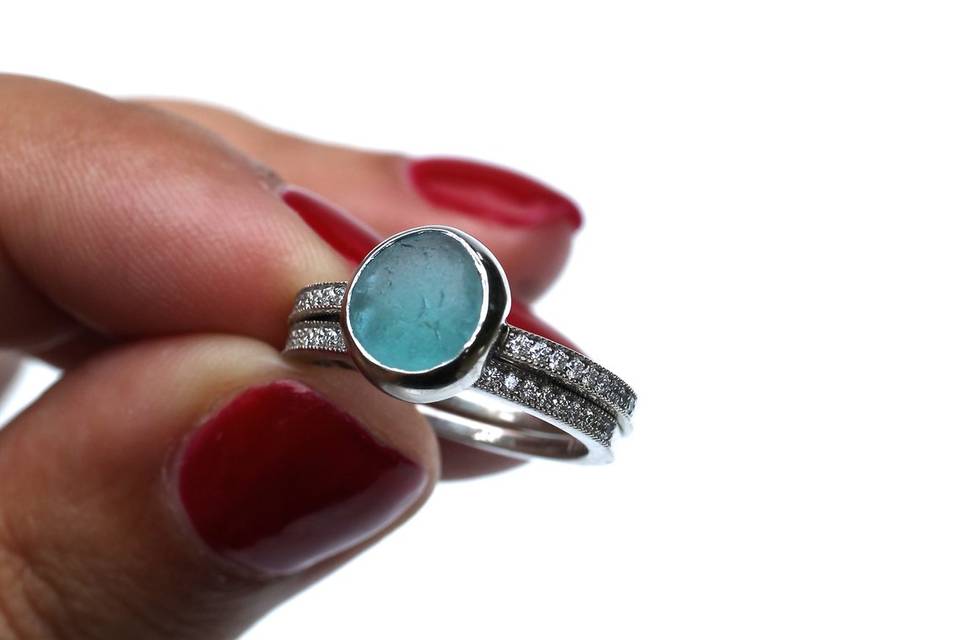 Lita Sea Glass Jewelry (@litaseaglassjewelry) • Instagram photos and videos
