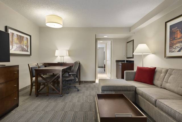 Embassy Suites Chicago Lombard Oak Brook
