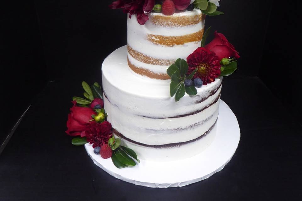 30+ Beautiful Black Wedding Cakes! - Dream It Wedding