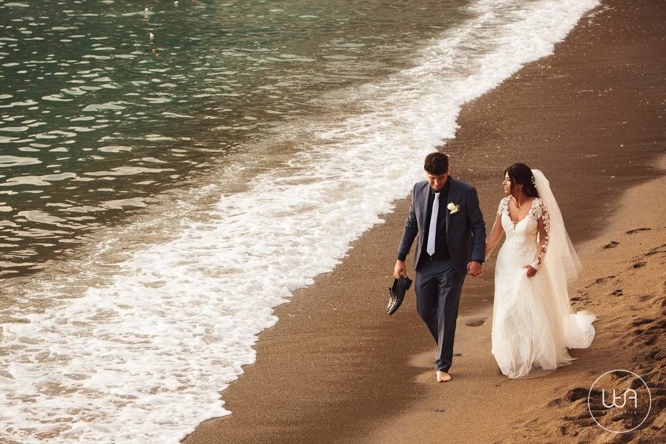 Intimate wedding at the beach