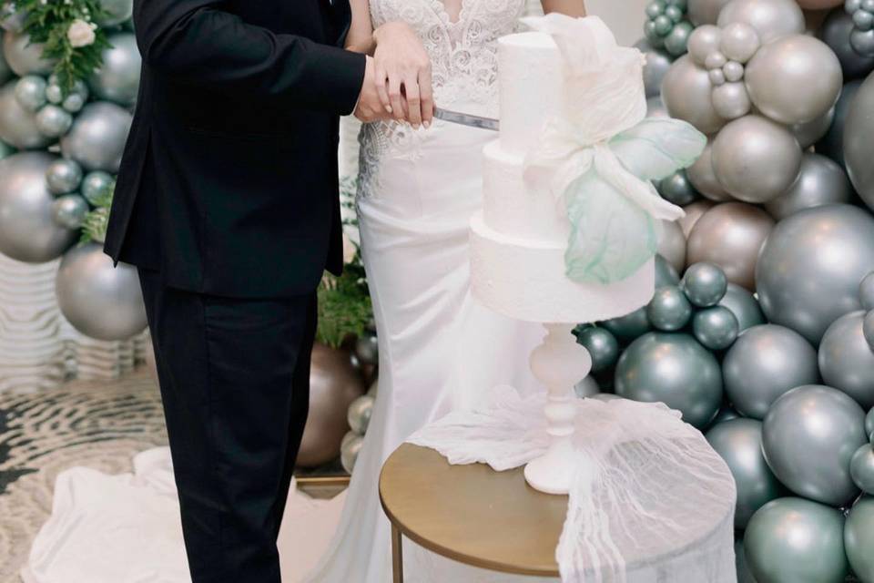 Wedding Cake cutting