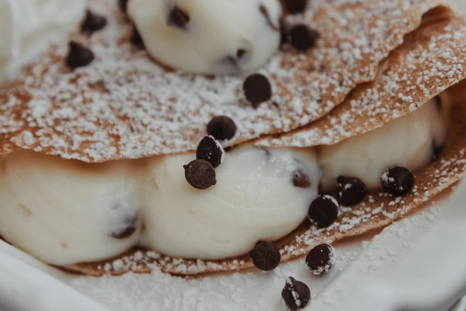 Cannoli Crepe