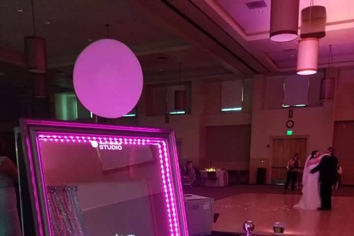 Mirror set up at wedding