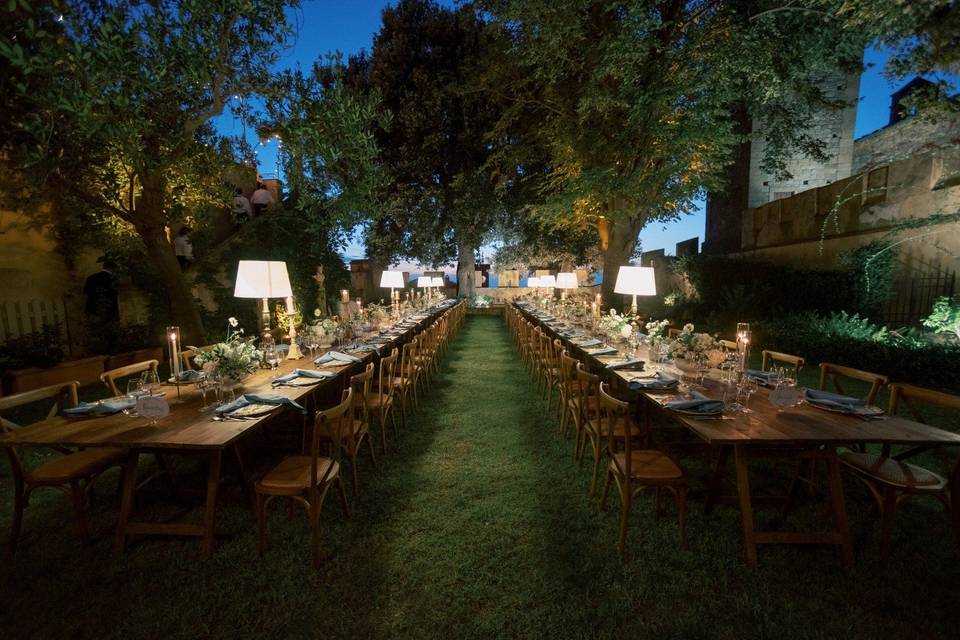 Long tables in the courtyard