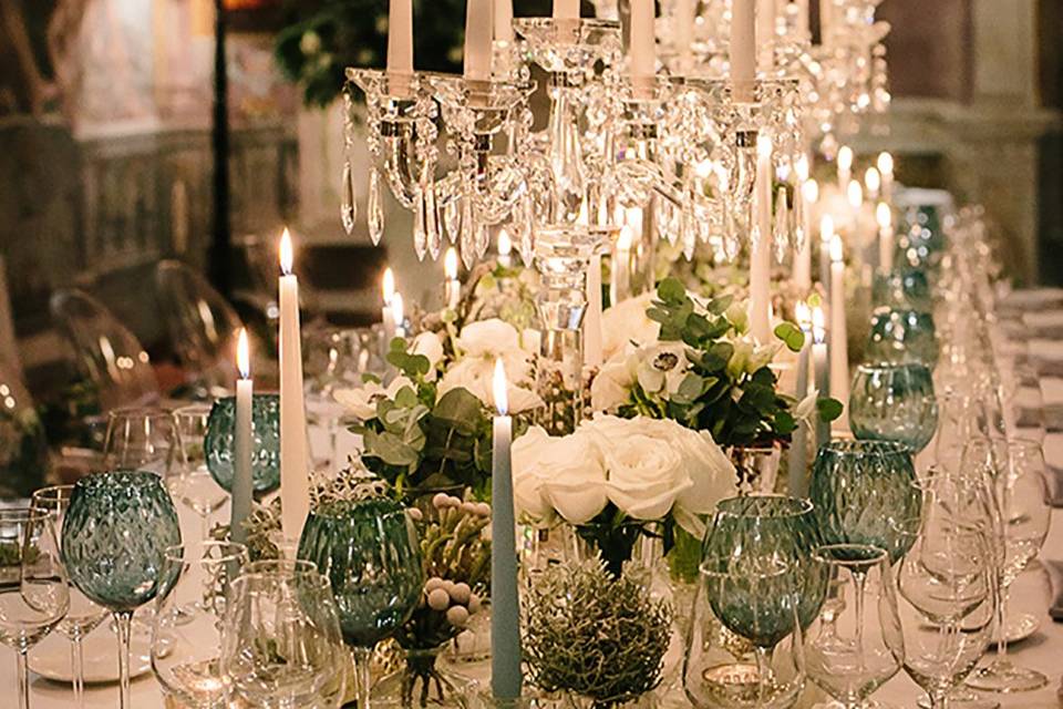 Head table arrangement