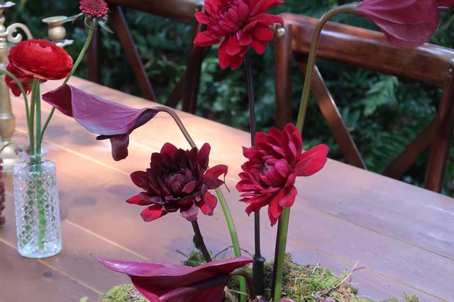 Burgundy centerpieces