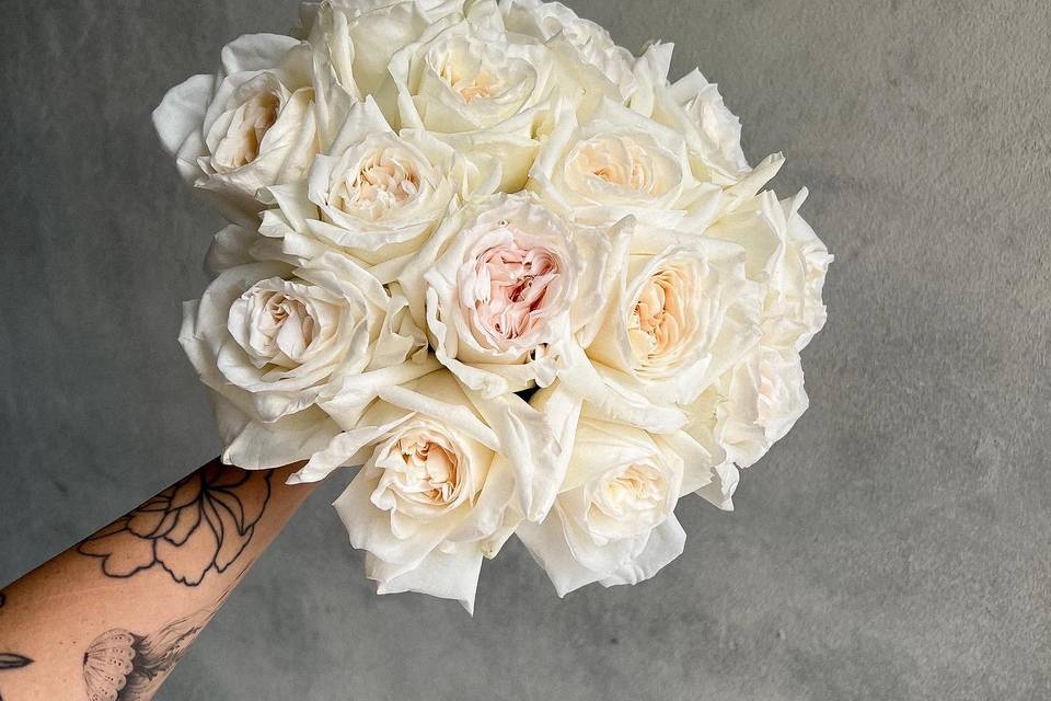 Classic White Ohara Bouquet